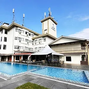 Resort Myangkasa Akademi &