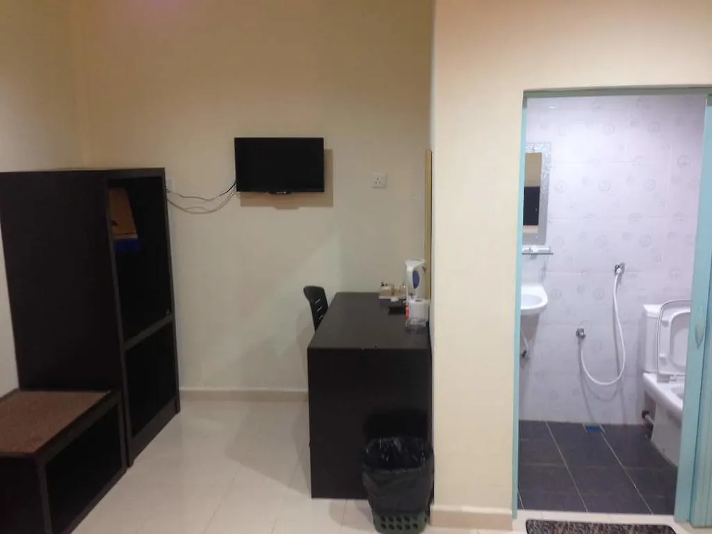 Huda Inn Pantai Cenang  Malaysia