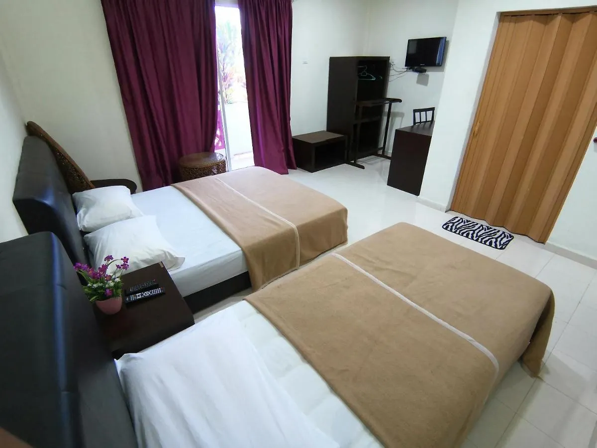 Huda Inn Pantai Cenang  Guest house